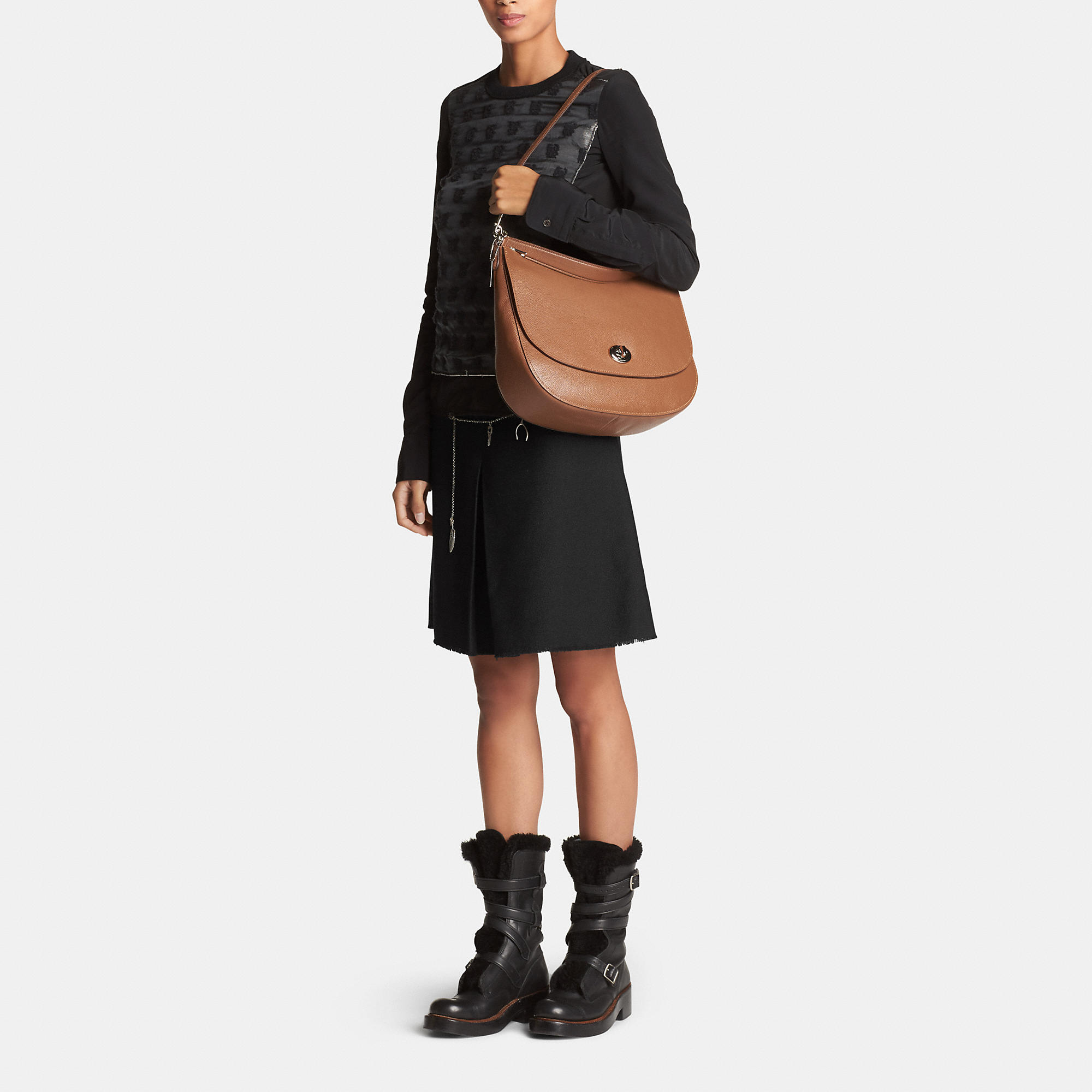 New Realer Coach Turnlock Hobo In Pebble Leather  New Realer Coach Turnlock Hobo In Pebble Leather